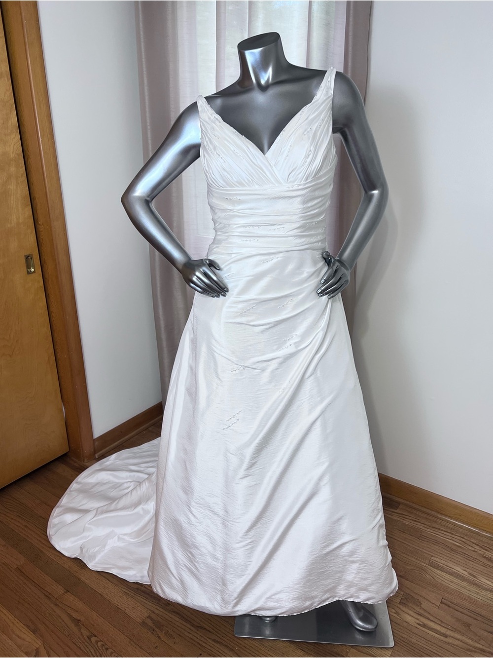 Casablanca White V-Neck Satin Wedding Gown with Ruched Bodice size 14P